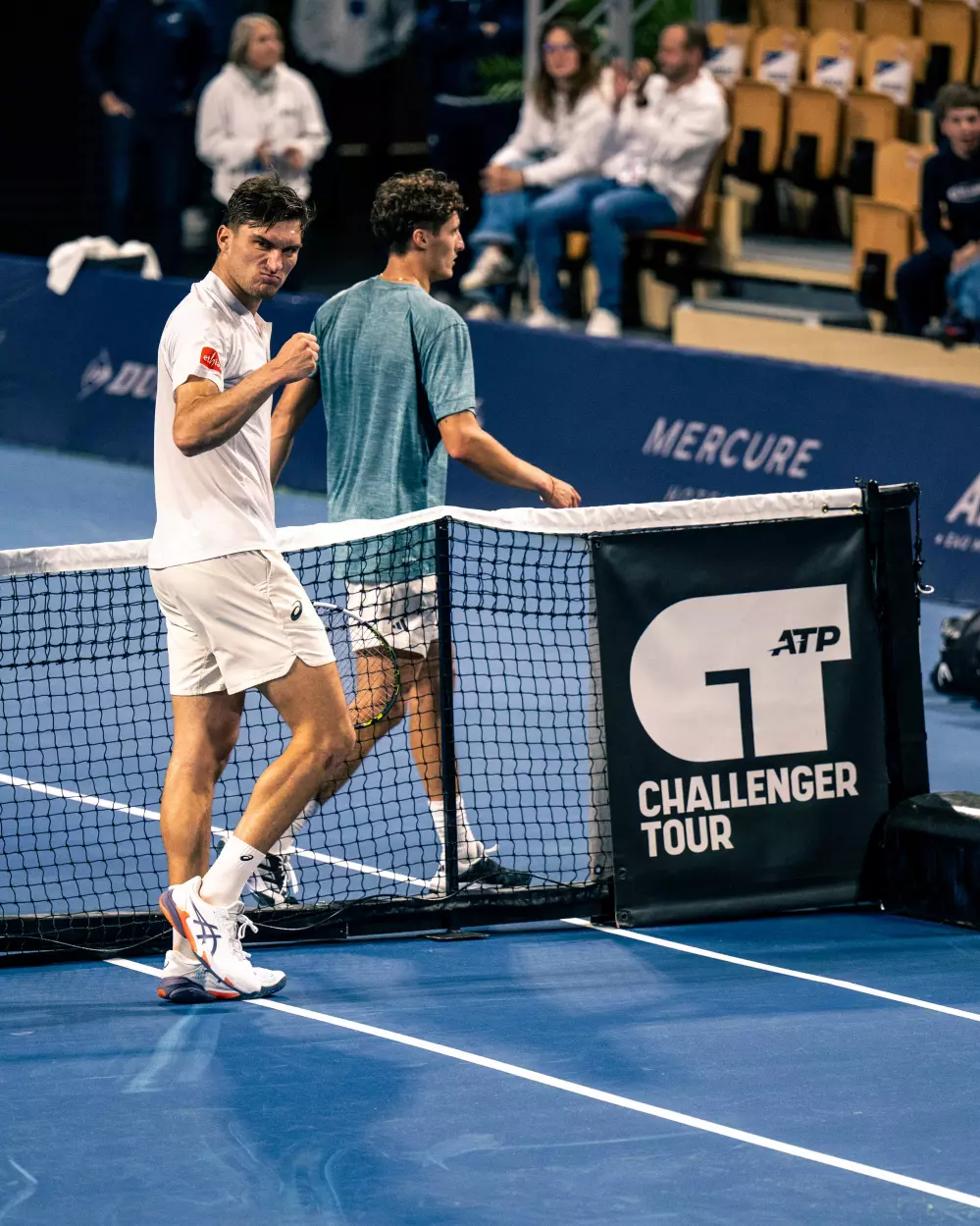 Collignon remporte son match